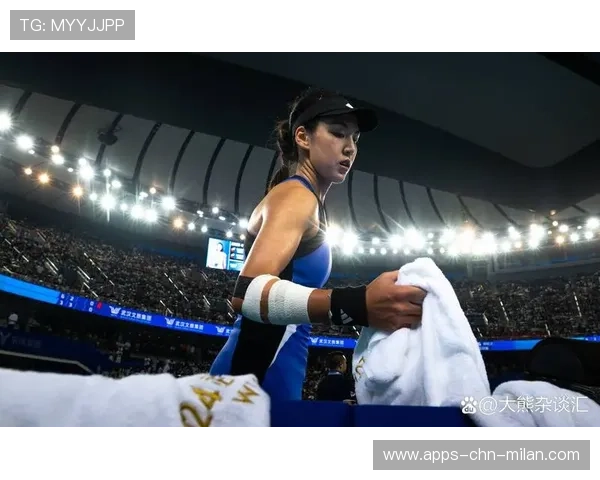 网球双打突然变阵成功制造对手混乱