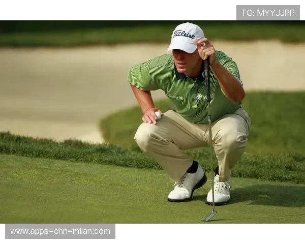 高尔夫老将连续两洞一杆进洞，官媒称其“高龄奇迹”