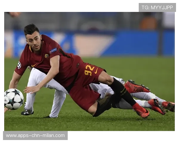 意甲亚特兰大通过快速跑动牵制对方,进攻持续爆发