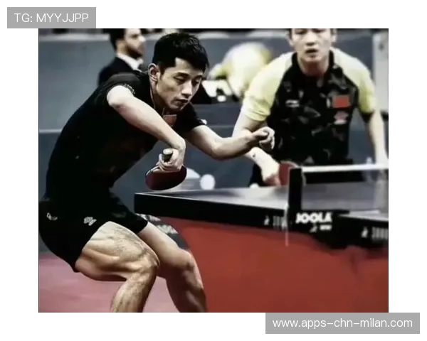 乒乓球弧圈球拉出夸张弧度，对手完全摸不到