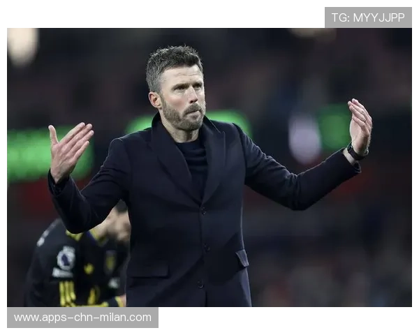 曼联目标明确，卡里克带领球队逐步接近欧冠四强，曼联vs里昂